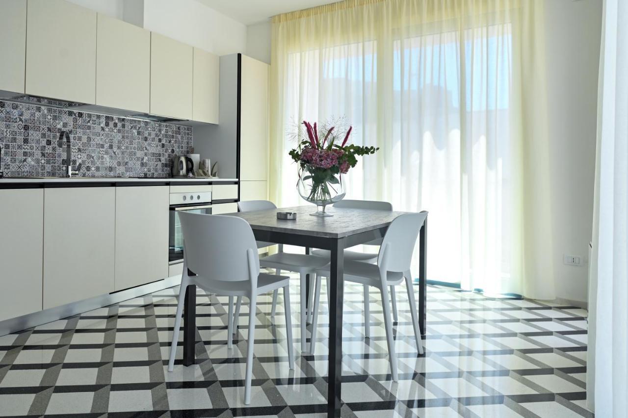 Perle Marine Suite Apartments Castro  Экстерьер фото