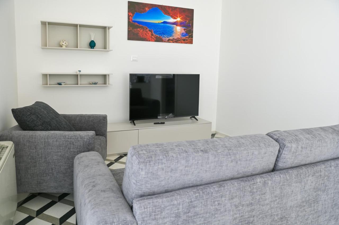 Perle Marine Suite Apartments Castro  Экстерьер фото