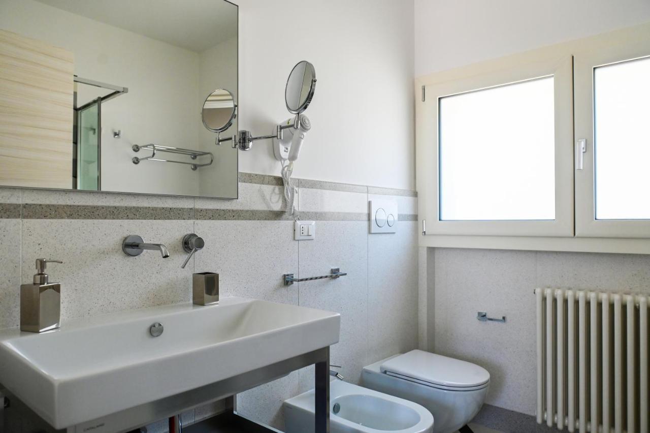 Perle Marine Suite Apartments Castro  Экстерьер фото