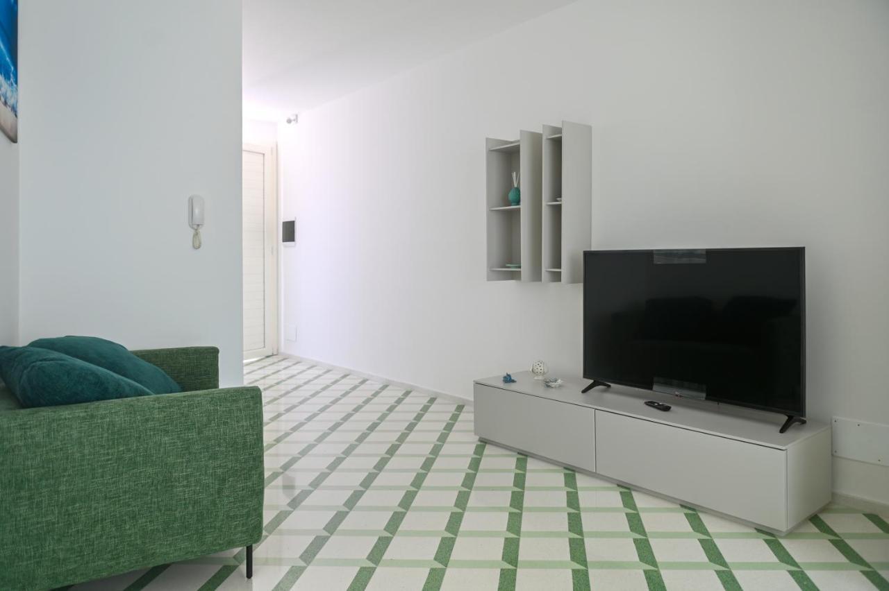 Perle Marine Suite Apartments Castro  Экстерьер фото