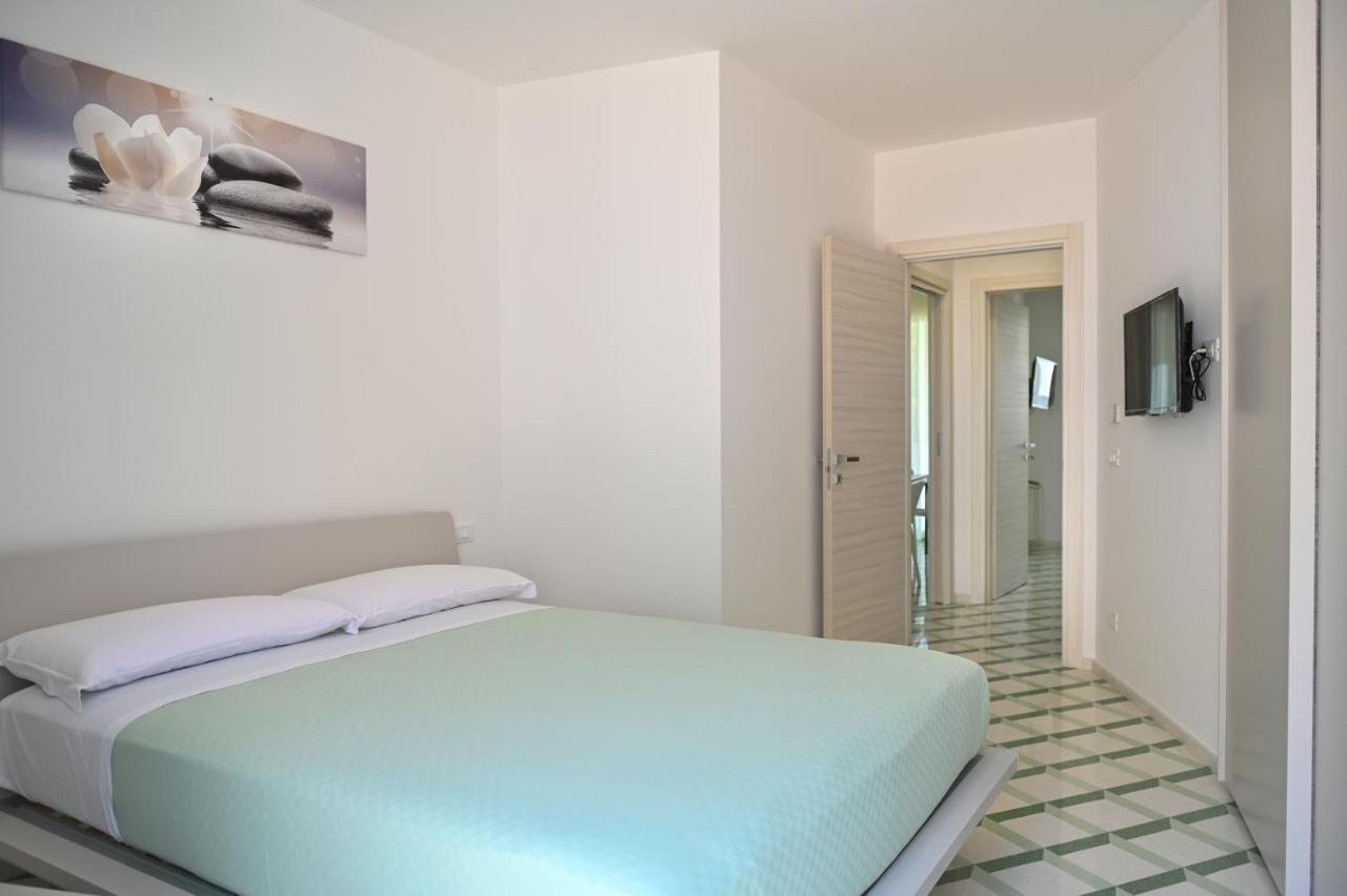 Perle Marine Suite Apartments Castro  Экстерьер фото